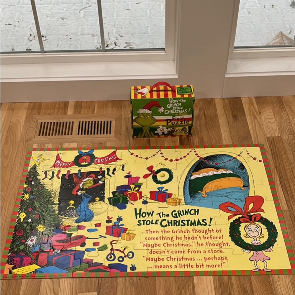 Dr Seuss Grinch Floor Puzzle 22.5” x 36” Rare